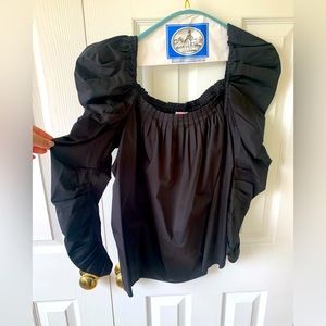 Adorable puffy shoulder kate spade top!